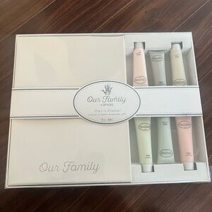 Our Family Canvas Child to Cherish Handprint Kit $40.99